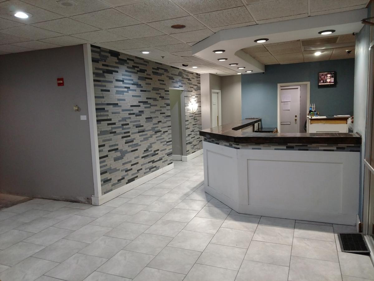 Travelodge By Wyndham Lincoln Northeast Bagian luar foto